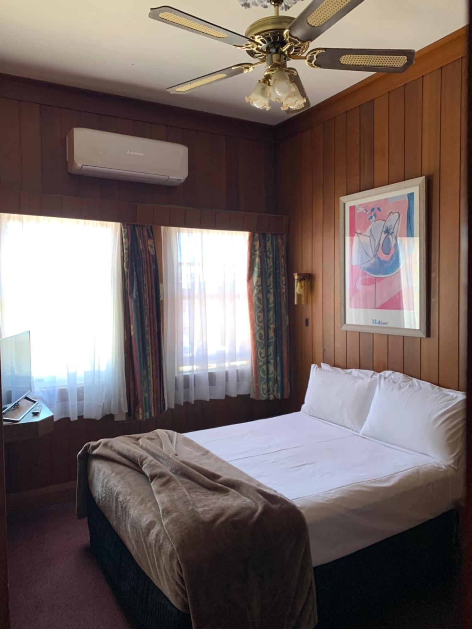 Moruya Monarch Hotel Dış mekan fotoğraf